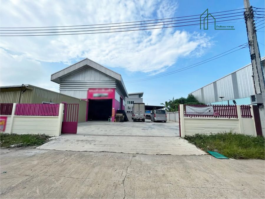 ขายโรงงาน / โกดัง - ขายโกดัง พร้อมออฟฟิศ และที่ดินถมแล้ว ขนาดที่ดินทั้ง 2 แปลงรวม 251 ตรว. คลองขวาง นนทบุรี
