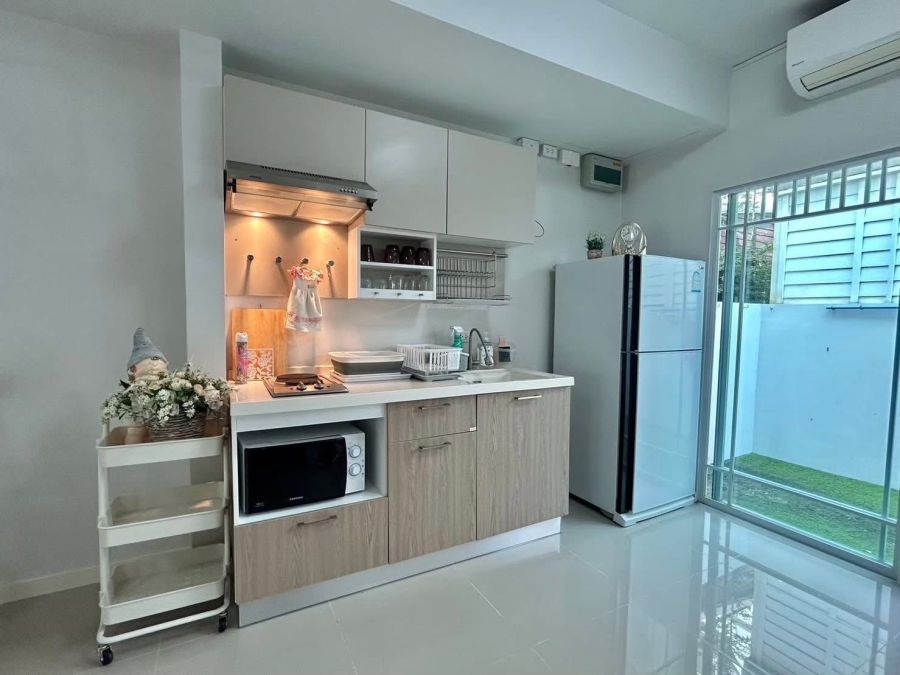 ให้เช่าทาวน์เฮาส์ - ให้เช่าบ้าน บางพลี ถ.บางนาตราด42 รับสัตว์เลี้ยง บ้านตกแต่งสวย น่าอยู่ 2นอน 3น้ำ แอร์3เครื่อง หิ้วกะเป๋าพร้อมอยู่