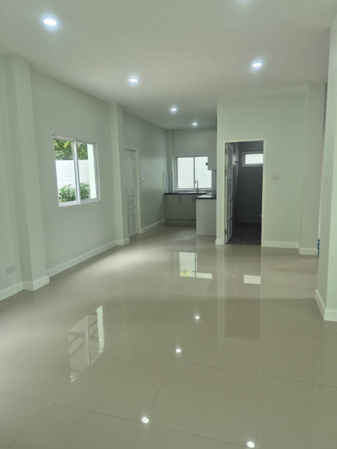 ขายบ้าน - ขายถูกมาก!! บ้านเดี่ยว 2 ชั้น ม.บ้านทรัพย์วิมาน อ.หางดง จ.เชียงใหม่ ใกล้บิ๊กซี สวนน้ำแกรนด์แคนยอน รร.นานาชาติ