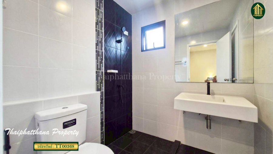 ขายทาวน์เฮาส์ - หมู่บ้าน เนเชอร่า เทรนด์ ประชาอุทิศ 90 ทาวน์โฮมทรงอิสระ สไตล์ Modern Contemporary