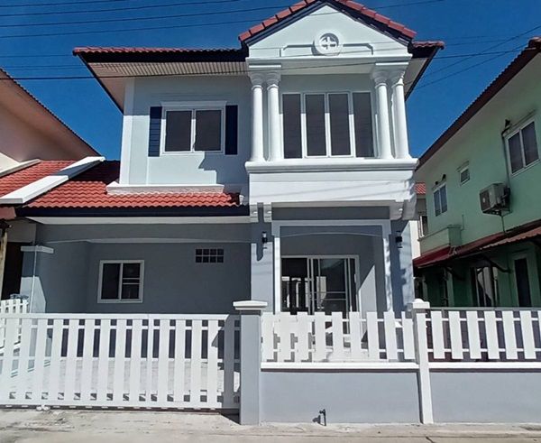 ขายบ้าน - ขายด่วน! บ้านแฝด 2 ชั้น 3 ห้องนอน 2 ห้องน้ำ เนื้อที่ 35 ตรว. ใกล้ ม.มหิดล แม็คโคร และเซ็นทรัลศาลายา