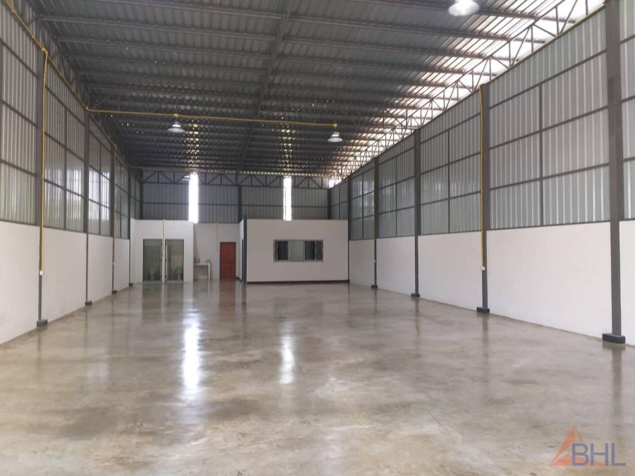 ขายโรงงาน / โกดัง - ขายโกดัง ที่ดิน 315 ตรว. 840 ตรม. ย่านนิมิตรใหม่ (ใกล้มีนบุรี-คลองสามวา-สยาไหม-สุวินทวงศ์ ) เขตคลองสามวา กรุงเทพ