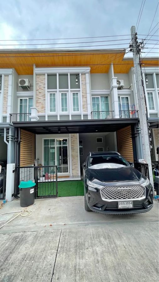 ให้เช่าทาวน์เฮาส์ - ให้เช่า บ้าน Golden Town รามอินทรา วงแหวน (โกลเด้นทาวน์ รามอินทรา วงแหวน) ขนาด 19 ตารางวา 3 ห้องนอน พร้อมอยู่ แขวงรามอินทรา เขตคันนายาว กรุงเทพมหานคร