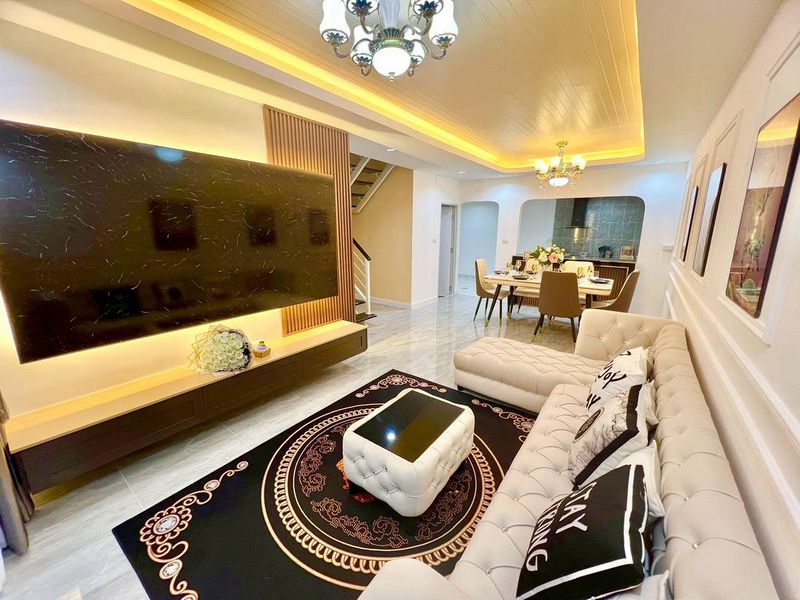 ขายทาวน์เฮาส์ - พฤกษา 64/1 (รังสิต-คลอง3) ใกล้ฟิวเจอร์ปาร์ครังสิต เนื้อที่ 25.1 ตารางวา 3 ห้องนอน ถนนรังสิต-นครนายก ตำบลคลองสาม อำเภอคลองหลวง ปทุมธานี