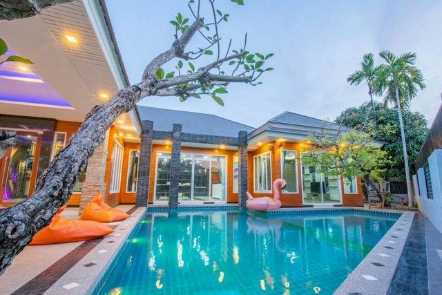 ขายบ้าน - ขายพูลวิลล่าพร้อมผู้เช่า ขนาด 191 ตรว 4นอน 4น้ำ หลังมุม เหมาะลงทุน ได้ผลตอบแทนทันที ใกล้สวนนงนุช ห้วยใหญ่ บางละมุง ชลบุรี