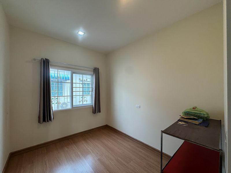 ขายทาวน์เฮาส์ - ขายทาวน์โฮมหลังมุม โกลเด้น ทาวน์ รามอินทรา-วงแหวน