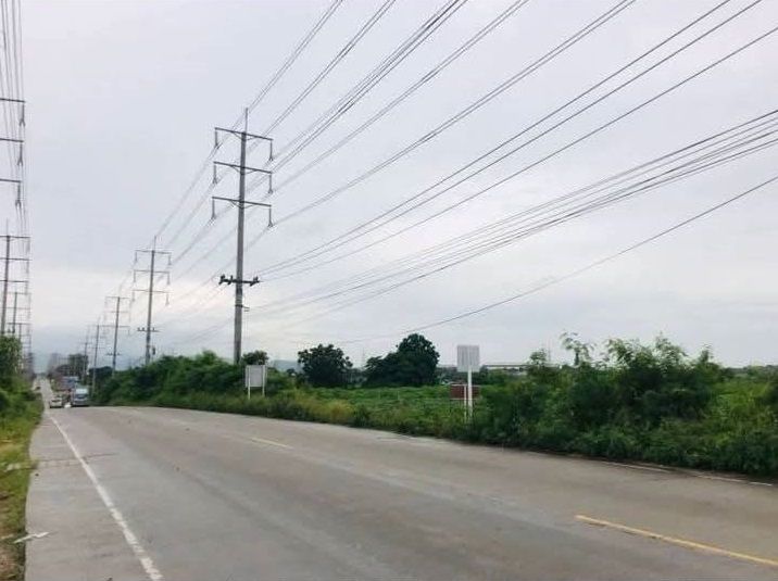 ขายที่ดิน - ขายที่ดินบ่อวิน ชลบุรี 142 ไร่ 3 งาน ผังสีม่วงลาย เหมาะสำหรับทำ โรงงาน โกดัง คลังสินค้า โครงการบ้านจัดสรร