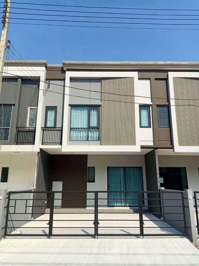 ให้เช่าทาวน์เฮาส์ - ให้เช่า ทาวน์โฮม Grande Pleno พหลฯ-วิภาวดี (บ้านพร้อมอยู่) ขนาด 17.5 ตารางวา 3 ห้องนอน ต.คลองหนึ่ง อ.คลองหลวง จ.ปทุมธานี