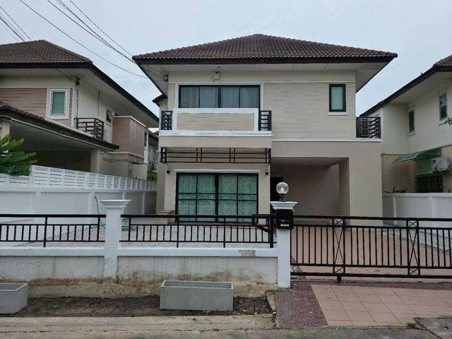 ให้เช่าบ้าน - ให้เช่าบ้านเดี่ยว 2 ชั้น มบ.ธารดาราศรีราชา ขนาด 59 ตรว 3นอน เฟอร์ครบ ใกล้วัดนาพร้าวเก่า ใกล้เกาะลอย ใกล้เซ็ลทรัลศรีราชา ชลบุรี