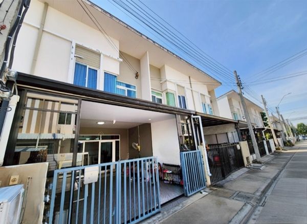 ขายบ้าน - ขาย ทาวน์โฮม คาซ่า ซิตี้ วัชรพล - เพิ่มสิน 4 ห้องนอน 2 ห้องน้ำ ตกแต่งสวย (Casa City Vacharaphol-Phoem Sin )