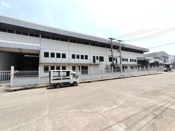 ให้เช่าโรงงาน / โกดัง - ให้เช่าโรงงาน/โกดังพื้นที่ใช้สอย 1,926 ตร.ม (พื้นที่สีม่วง) มีหม้องแปลงไฟฟ้า 3 เฟส ออฟฟิศ ถนนลำลูกกา ปทุมธานี ราคาเช่า 130,000 บ/ด