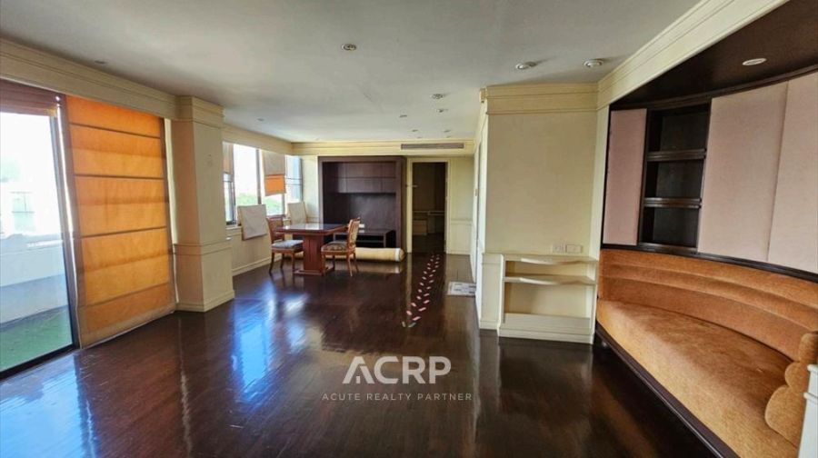 ขายคอนโด - ขายคอนโดถนนพหลโยธิน ซอยอารีย์ใกล้กระทรวงการคลัง 2-3 ห้องนอน 138 ตร.ม.