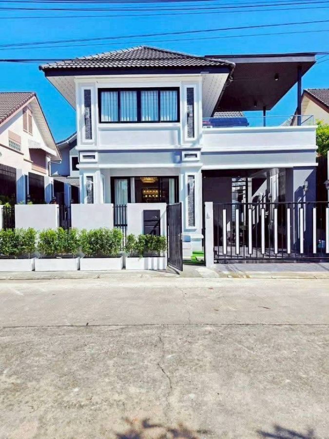 ขายบ้าน - ขายพลูวิลล่าพร้อมเข้าอยู่ ทำเลดี ติดสุขุมวิทพัทยากลาง ฝั่งทะเล