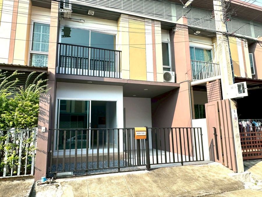 ขายทาวน์เฮาส์ - ขายทาวน์เฮ้าส์ 2 ชั้น 17 ตร.ว.หมู่บ้านสินนครวิลล์ ประชาอุทิศ คู่สร้าง ทำเลดี ราคาเพียง 1.9 ล้าน (ฟรีโอน)