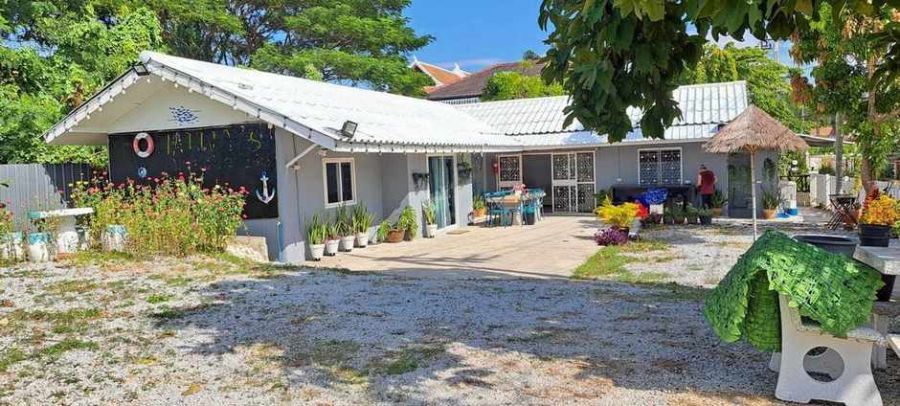 ให้เช่าบ้าน - ให้เช่าบ้าน ใก้ลหาดนาจอมเทียน ทำธุรกิจได้ 3 ห้องนอน