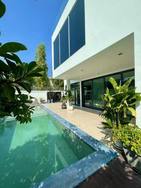 ให้เช่าบ้าน - บ้านพลูวิลล่าให้เช่า บนเขาพระตำหนัก 5 ห้องนอน 7 ห้องน้ำ