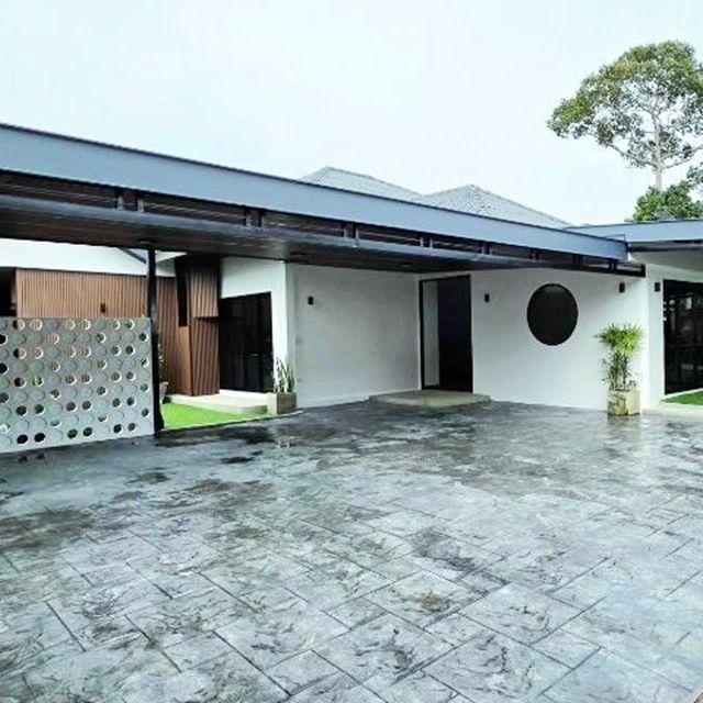 ให้เช่าบ้าน - สุกี้ตี๋น้อย บางละมุง 50ม. ให้เช่าบ้านสไตล์โมเดิร์น Luxury ตกแต่งครบ สุขุมวิทพัทยา9-19 หาดกระทิงลาย จัดเต็มเฟอร์ฯ 3นอน 4 น้ำ 120ตร.วา.