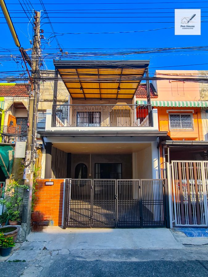 ขายบ้าน - ขาย ทาวน์เฮ้าส์ 2ชั้น ย่านรามอินทรา ใกล้รถไฟฟ้า มบ.ปรีชา11 ถ.รามอินทรา123 เดินทางง่าย ใกล้แหล่งอำนวยความสะดวกครบ