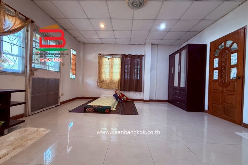 ขายบ้าน - บ้านแฝด 2 ชั้น หมู่บ้านนันทนาการ์เด้น บางปลา 22 (ใกล้โรงพยาบาลจุฬารัตน์ 3 อินเตอร์) เนื้อที่ 36 ตรว. ตำบลบางปลา อำเภอบางพลี สมุทรปราการ