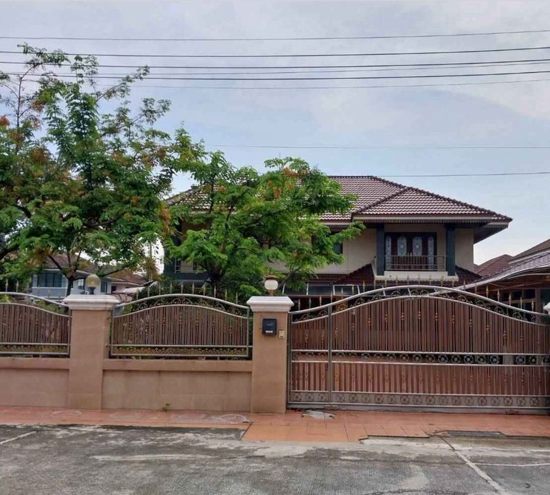 ขายบ้าน - ขายบ้านเดี่ยว 2 ชั้น หมู่บ้านสุขประยูร นาป่า ชลบุรี ตรงข้ามโรบินสันไลฟ์ไตล์