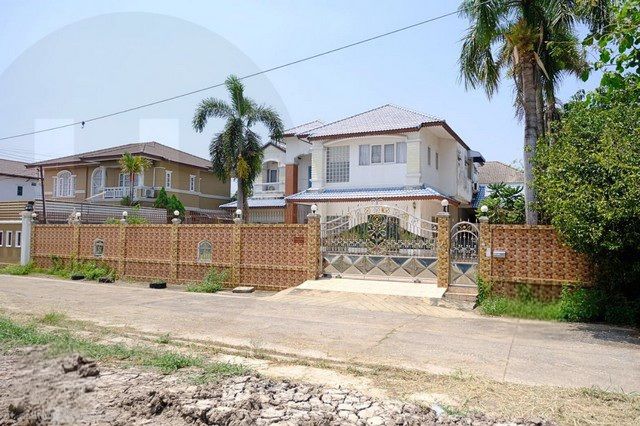 ขายบ้าน - บ้านเดี่ยวมือสองหลังใหญ่ ใจกลางเพิ่มสิน พื้นที่เยอะ ฟังก์ชันครบ ทำเลดี พร้อมเข้าอยู่ทันที