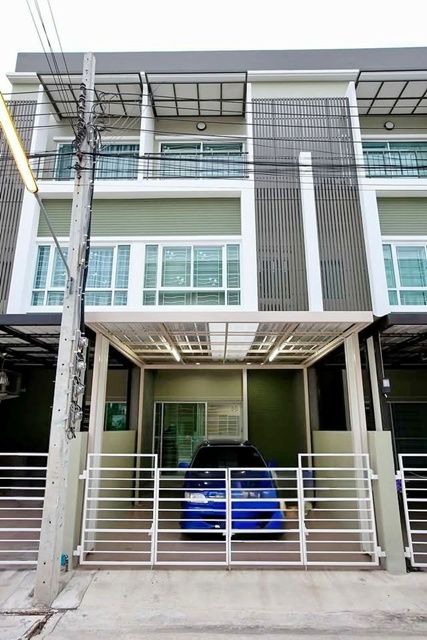 ให้เช่าทาวน์เฮาส์ - เตรียมน้อม500ม. เดอะพาซิโอ ทาวน์ รามคำแหง140-146 ให้เช่าทาวน์เฮาส์หรู 3 ชั้น จัดเต็มเฟอร์ฯ 18 ตร.วา. 220 ตร.ม. ม.นิด้า 2.5 กม. 3 นอน