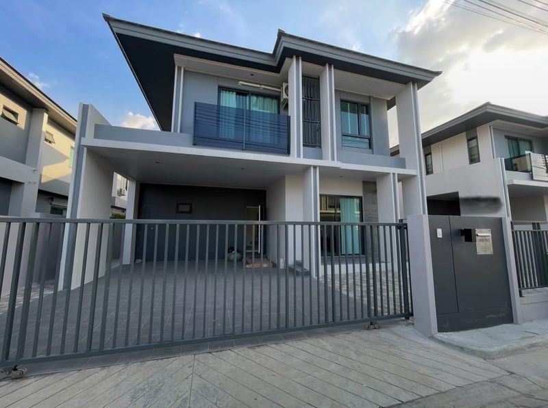 ให้เช่าบ้าน - ให้เช่าบ้านเดี่ยว 2 ชั้น หมู่บ้านภัททา เอล์เลเมนท์ ตะเคียนเตี้ย บางละมุง ชลบุรี