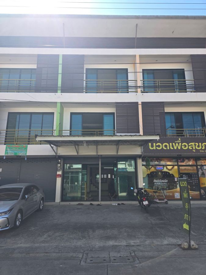 ให้เช่าอาคารพาณิชย์ / สำนักงาน - ให้เช่า อาคารพาณิชย์ , ทาวน์โฮม 3 ชั้น โครงการสุวรรณทาวน์โฮม ซอย พหลโยธิน 54/1แยก4-57 จดทะเบียนได้ ราคา 20,000 บาท/เดือน