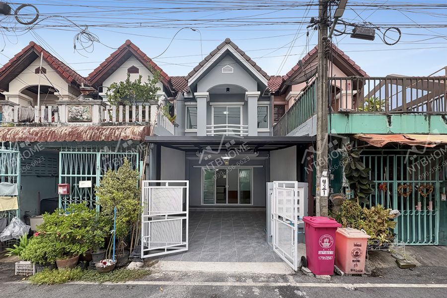 ขายทาวน์เฮาส์ - กมลลักษณ์ บางบัวทอง ปรับปรุงใหม่ถนนเมน ต่อเติมครบพร้อมอยู่ ทำเลดีใกล้รถไฟฟ้า