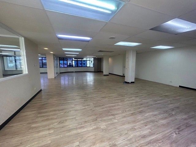 ให้เช่าอาคารพาณิชย์ / สำนักงาน - ให้เช่าออฟฟิศ ชั้น 4 ใจกลางสาทร ขนาด 182 ตร.ม ใกล้ BTS ช่องนนทรี, เซนต์หลุยส์