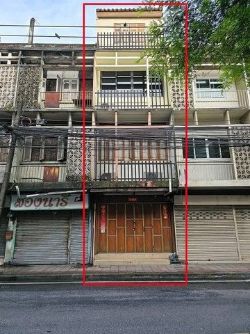 ขายอาคารพาณิชย์ / สำนักงาน - ขาย/เช่า อาคารพาณิชย์ 4 ชั้น เนื้อที่ 15 ตร.ว ติดริมถนน ทำเลทองย่านห้วยขวาง เดินทางสะดวก เชื่อมต่อได้ทั้ง สุทธิสาร ลาดพร้าว