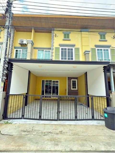 ให้เช่าทาวน์เฮาส์ - ตลาดสดสมศรี 600 ม. สุขสวัสดิ์-พุทธบูชา โลตัส ประชาอุทิศ ให้เช่าทาวน์เฮ้าส์สุดหรู 2 ชั้น 4นอน 3 น้ำ 22 ตร.วา. 180 ตร.ม.. จัดเต็มเฟอร์ฯ