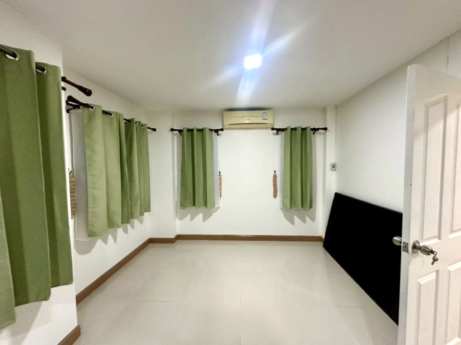 ให้เช่าบ้าน - เช่าบ้าน หมู่บ้าน ร่มรื่นกรีนพาร์ค คลองหนึ่ง ซอยคุณพระ