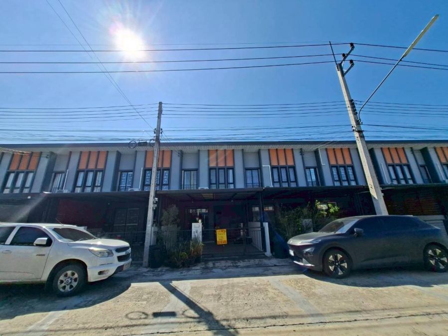 ขายทาวน์เฮาส์ - ขายบ้าน 2 ชั้น หมู่บ้านเพอร์เฟคโซน คลองสาม คลองหลวง