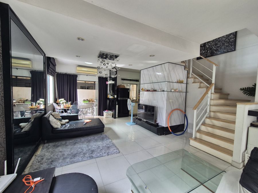 ขายทาวน์เฮาส์ - ขายบ้านหลังมุม เดอะ คอนเนค แจ้งวัฒนะ ทาวน์โฮม 2 ชั้น ใกล้อิมแพ็คเมืองทองธานี