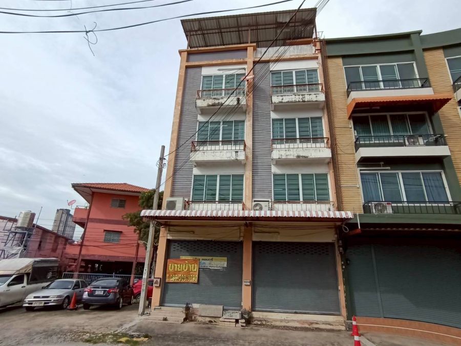 ขายอาคารพาณิชย์ / สำนักงาน - ขายตึกหัวมุม 4ชั้น พร้อมดาดฟ้า ทำเลดี ใกล้ MRT ไทรม้า ซอย 9 บางรักน้อย รัตนาธิเบศร์