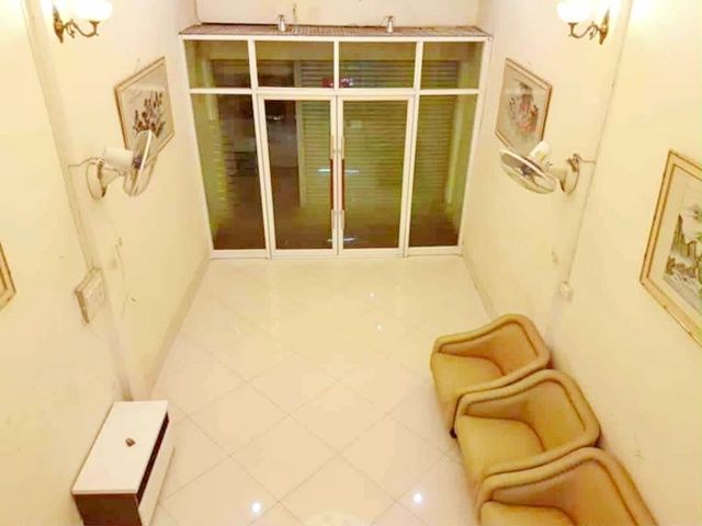 ให้เช่าอาคารพาณิชย์ / สำนักงาน - รพ.บางปะกอก 9 ให้เช่าอาคารพาณิชย์ 3.5 ชั้น สนง.เขตจอมทอง 600 ม.ตลาดสดโอ๋เอ๋ 300 ม. 2-3นอน 2 น้ำ ตกแต่งสวยพร้อมเฟอร์ฯ 19 ตร.วา. 245 ตร.วา.