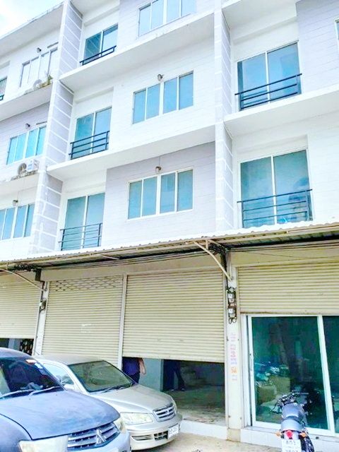 ให้เช่าอาคารพาณิชย์ / สำนักงาน - รพ.ยันฮี 1.6 กม. MRT บางอ้อ 1.7 กม.ให้เช่าอาคารพาณิชย์ 4 ชั้นหลังมุม 20 ตร.วา. 320 ตร.ม. ม.มจพ. 1.5 กม. ทำเลดี