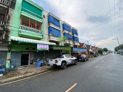 ขายอาคารพาณิชย์ / สำนักงาน - ขายอาคารพาณิชย์ 3.5 ชั้น หมู่บ้านจิตภาวรรณ11 ธัญบุรี เนื้อที่ 17.30 ตร.ว ทำเลดี ราคาต่อรองได้