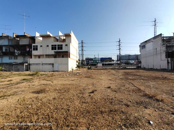 ขายที่ดิน - ขายที่ดินทำเลทองเมืองราชบุรี 7-2-06 ไร่ถมแล้วเเถมสร้างสิ่งปลูกสร้าง ติดถนนเพชรบุรีใกล้ห้างบิ๊กซี จังหวัดราชบุรี ราคาขายไร่ล่ะ 10.9 ล้านบาท