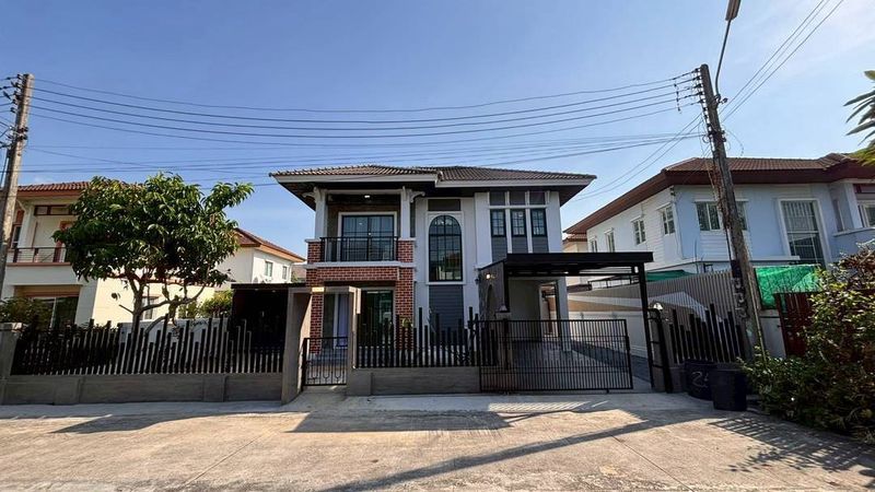 ขายบ้าน - ขายบ้านเดี่ยว 2 ชั้น หมู่บ้านพฤกษาวิลเลจ 9 คลอง 3 เนื้อที่ 56.7 ตารางวา 4 ห้องนอน ถนนรังสิต - นครนายก ตำบลบึงยี่โถ อำเภอธัญบุรี จังหวัดปทุมธานี