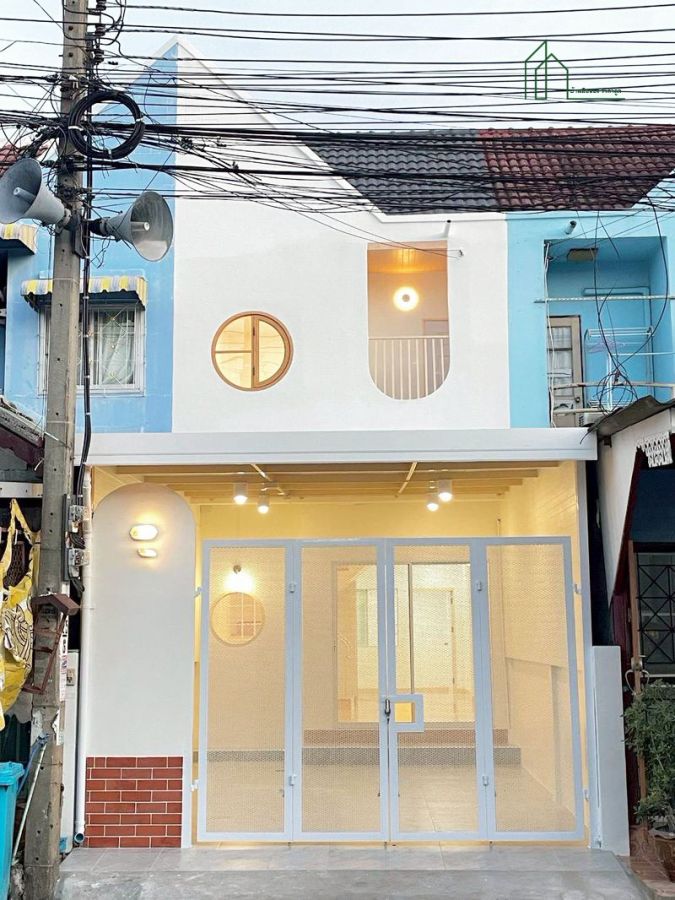 ขายทาวน์เฮาส์ - หมู่บ้านรัตนาวดี ติดรถไฟฟ้าคลองบางไผ่ จันทร์ทองเอื่ยม พร้อมอยู่