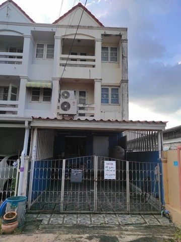 ขายทาวน์เฮาส์ - ขายทาวน์โฮม 3 ชั้น ใกล้ BTS คูคต 4 กม. หมู่บ้านธนพร ลำลูกกาคลอง 2 ติด Makro นาทองเจริญ