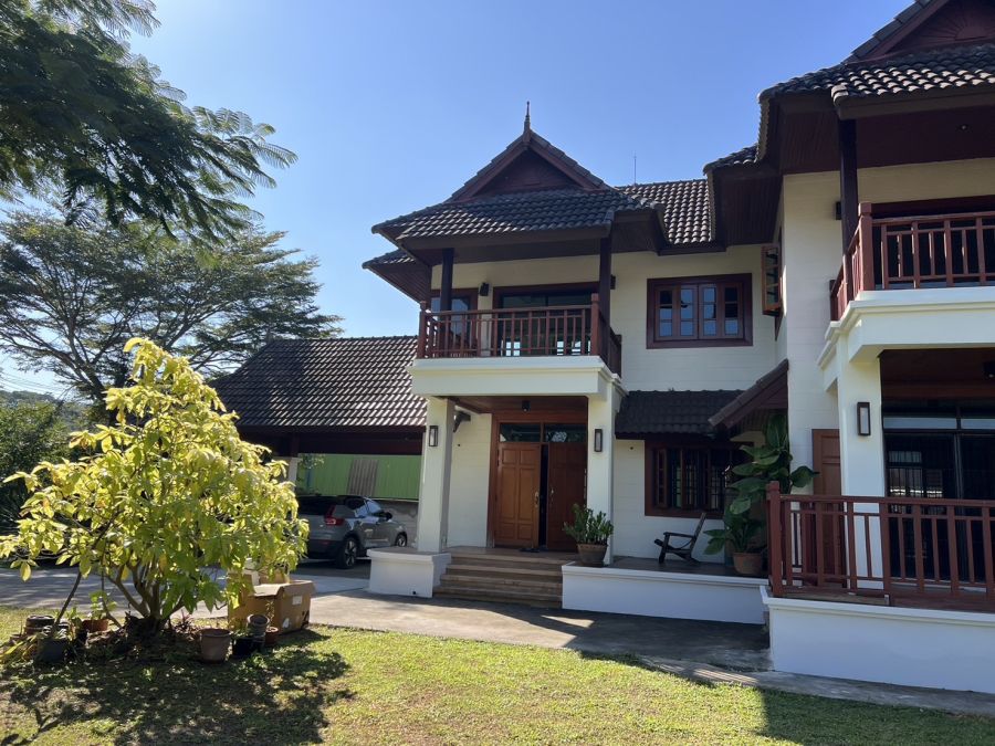 ขายบ้าน - ขายบ้านเดี่ยว 2 ชั้น บ้านกอสะเลียม พร้อมเข้าอยู่ บรรยากาศร่มรื่น ทำเลดี สันกำแพง เชียงใหม่