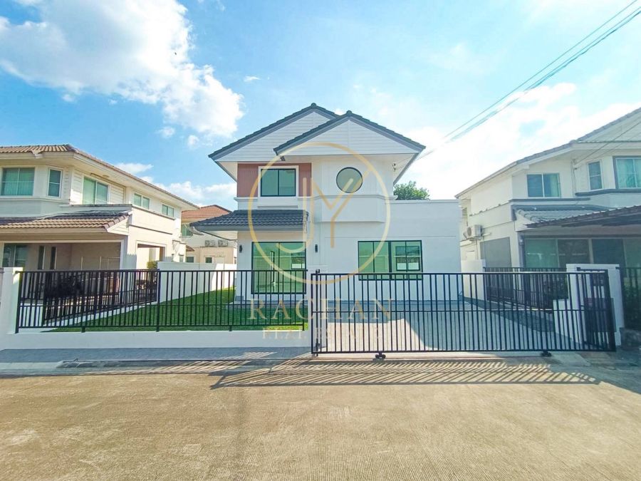 ขายบ้าน - ขายด่วน บ้านเดี่ยว 2 ชั้น รีโนเวทใหม่พร้อมอยู่ หมู่บ้านพฤกษ์ลดา วงแหวน-รัตนาธิเบศร์ เนื้อที่ 50 ตร.ว