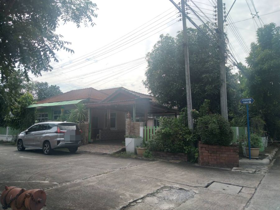 ขายบ้าน - ลดกระหน่ำ รับปีใหม่! เดือนธันวาคมนี้เท่านั้น บ้านเดี่ยว บ้านมุน ถนนกว้างเมนหลัก หมู่บ้านเกษมสุข คลอง 7 ทำเลทอง เดินทางสะดวกหลายเส้นทาง