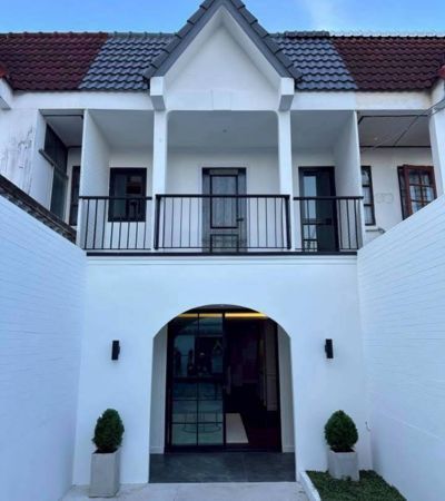 ขายบ้าน - ทาวน์โฮมรีโนเวทใหม่ ทำเลเจ็ดยอด โมเดิร์นคลาสสิค ใกล้เมญ่า วันนิมมาน ใกล้นิมมาน