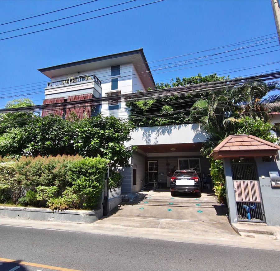 ขายบ้าน - ขาย บ้านเดี่ยว 3 ชั้น มบ.สี่ไชยทอง3 ซ.สี่ไชยทอง 21 พร้อมอยู่ ทำเลแจ้งวัฒนะ-ปากเกร็ด