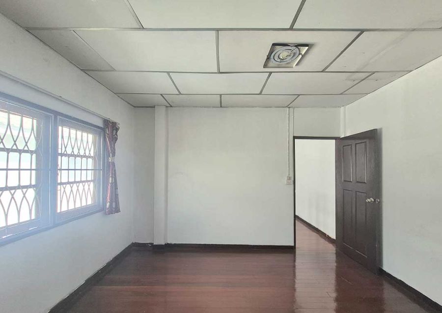 ขายบ้าน - บ้านแฝด 2 ชั้น สร้างเอง ซอยรามอินทรา 8 แยก 5