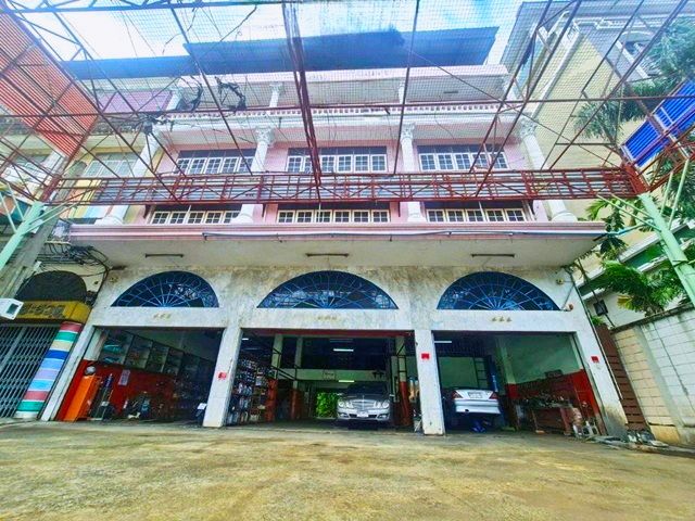 ให้เช่าอาคารพาณิชย์ / สำนักงาน - ซีคอนสแควร์ 500 ม. ทำเลดี ติดถนนใหญ่ MRT ศรีนครินทร์ 800ม. ร้านขายอะไหล่ ขาย-เช่าอาคารพาณิชย์ 4.5 ชั้น+ดาดฟ้า หัวมุม145 ตร.ว.